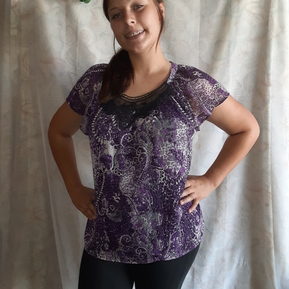 2 for $18 + 15% off COMO Top Med EUC - Picture 2 of 12